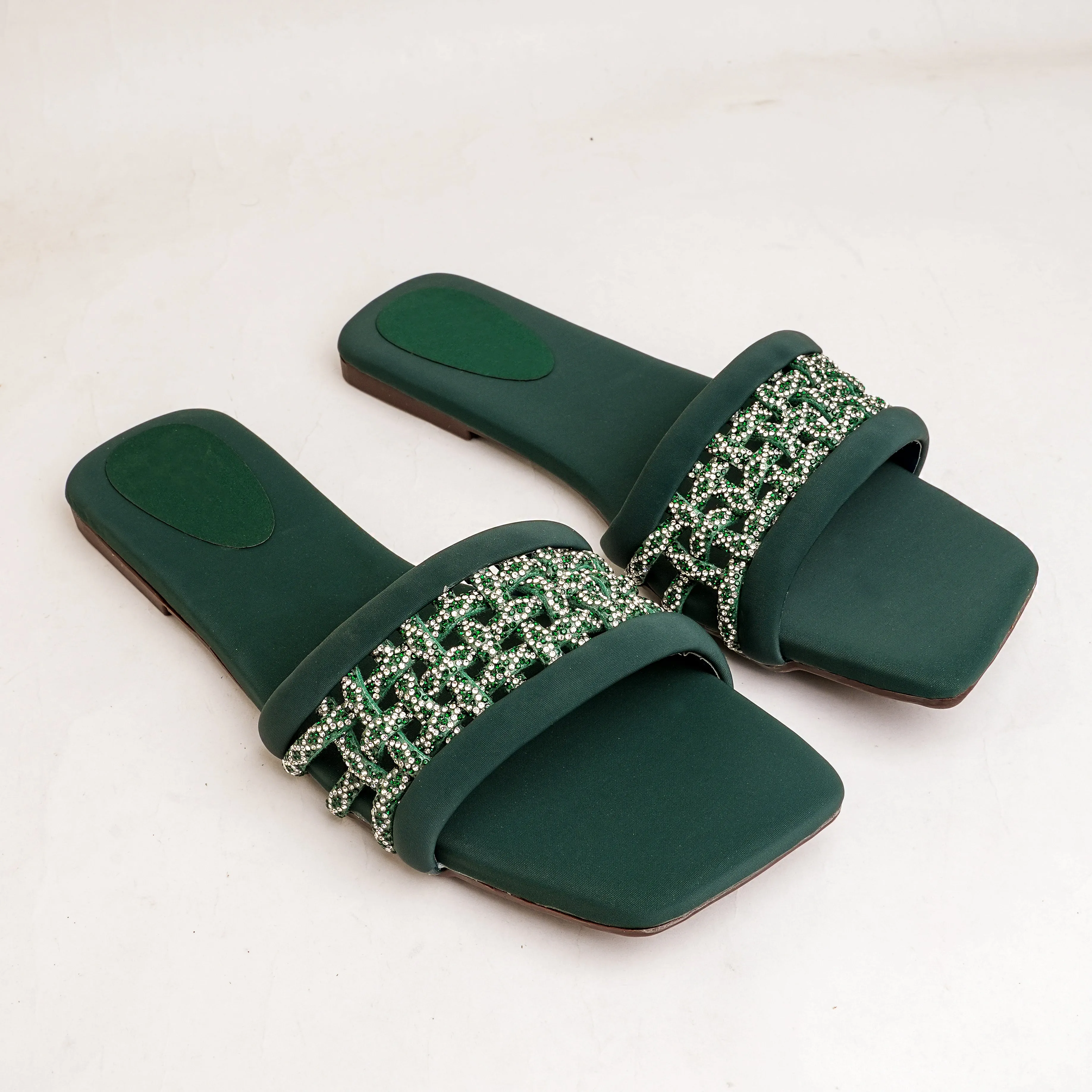 Emerald Majesty Flat - Green