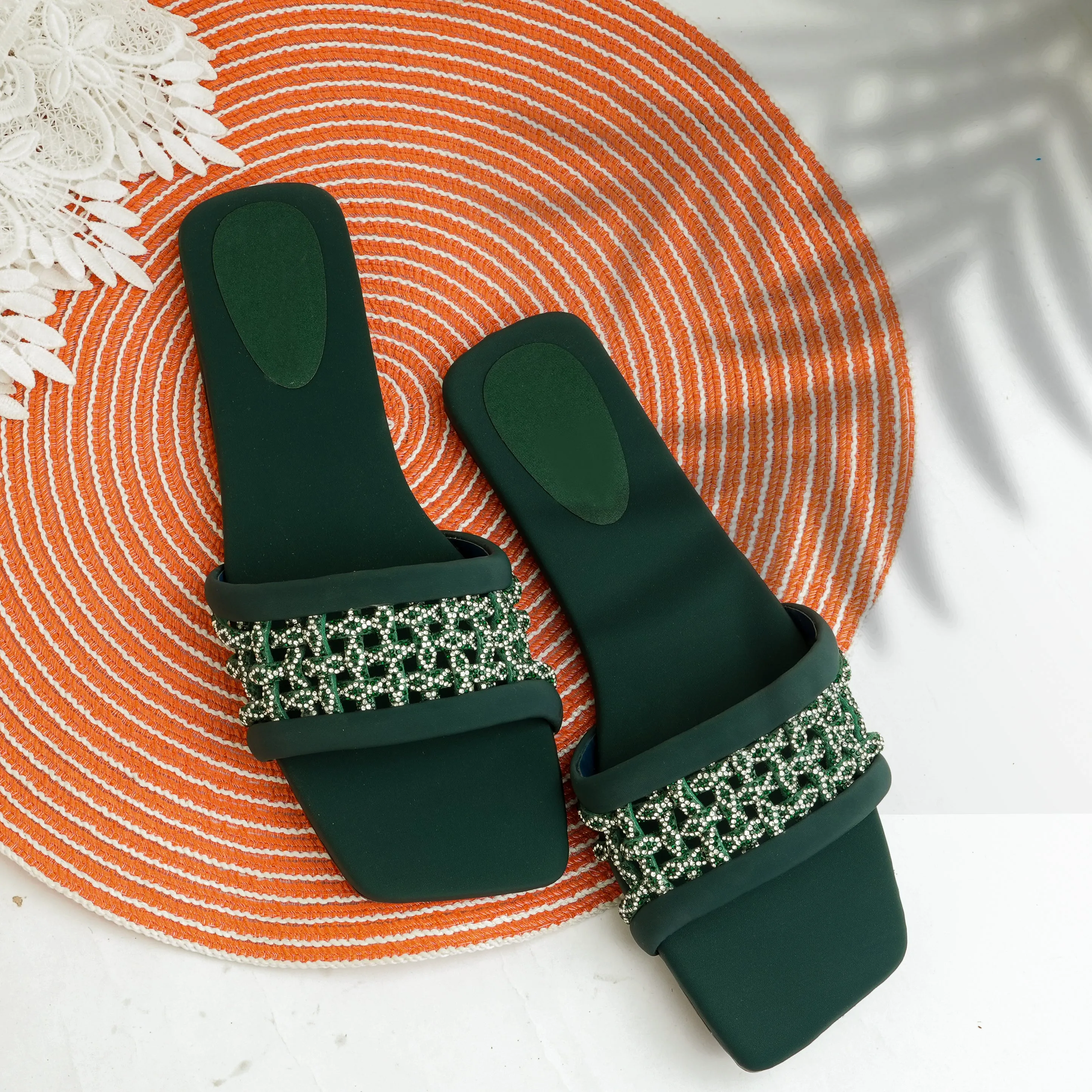Emerald Majesty Flat - Green